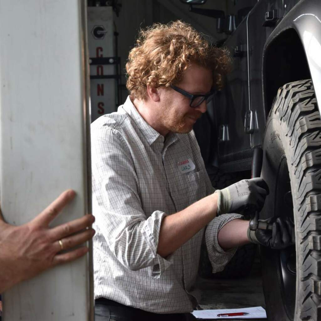 Offroad-Reisen Deutschland Schrauber Kursbeginn Frühstück
